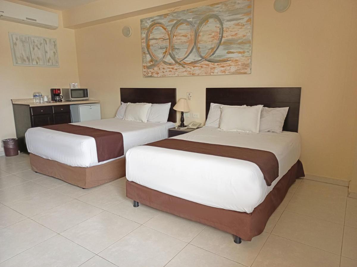 Hotel Villa Margaritas Виляермоса Екстериор снимка